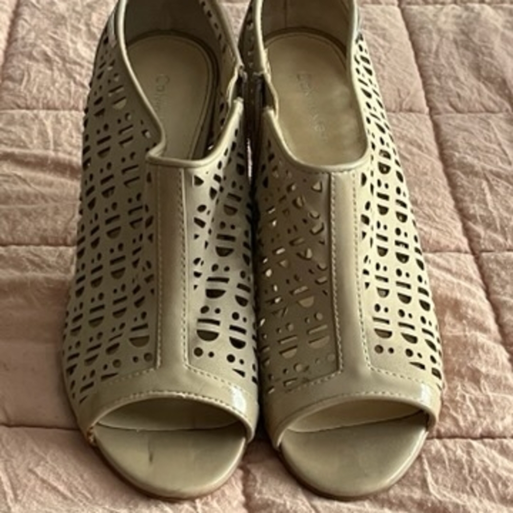 Calvin Klein Collection Cut-Out Cream Mules